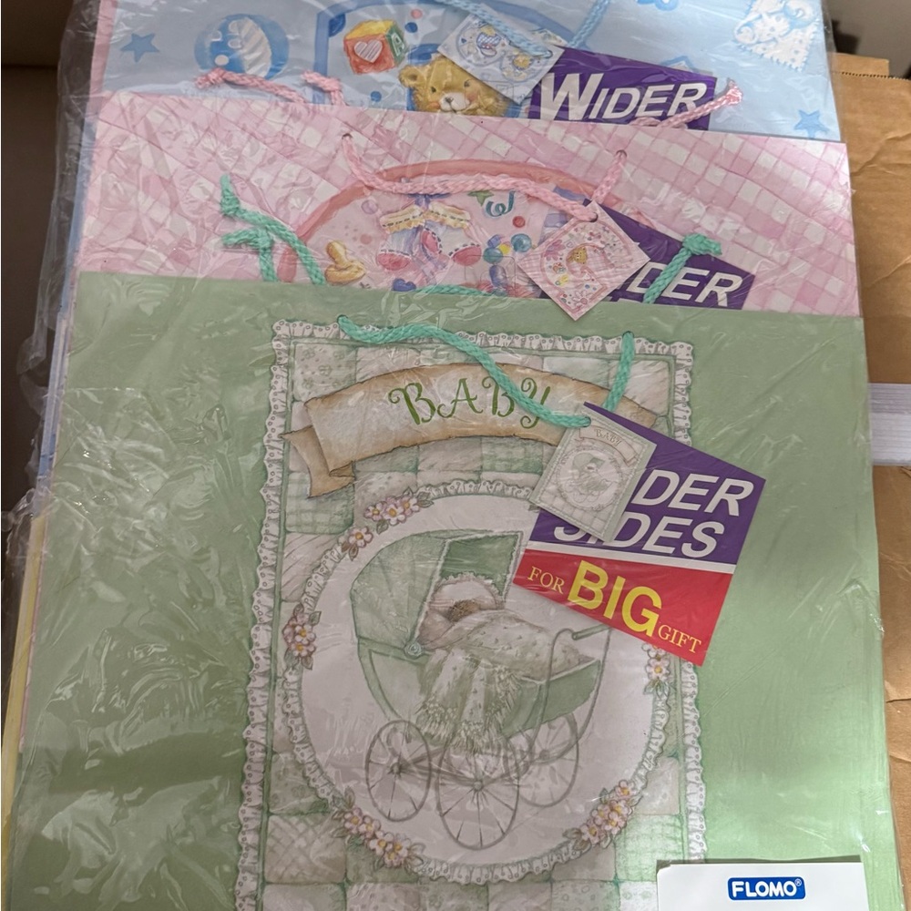 Flomo Baby Gift Bags Set